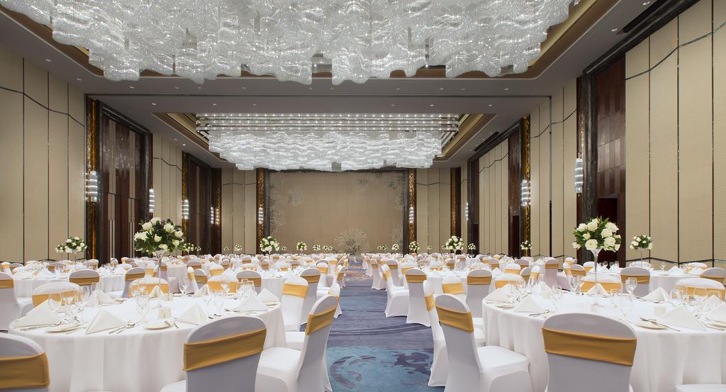 Hotel Pullman Yantai Center Exterior foto