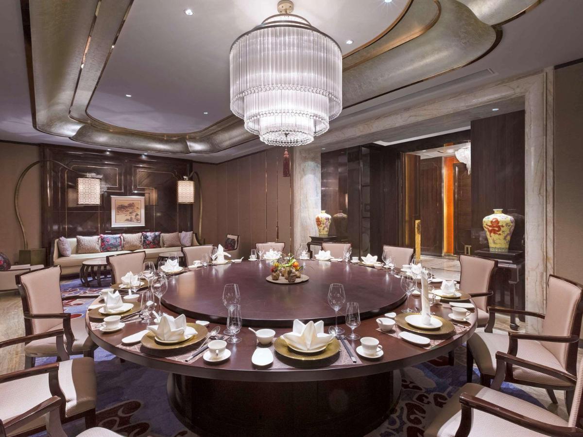 Hotel Pullman Yantai Center Exterior foto