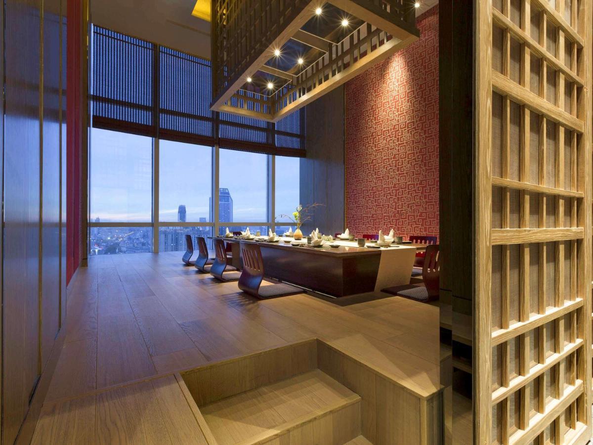 Hotel Pullman Yantai Center Exterior foto